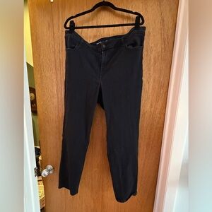 Old Navy Women's Black Ankle Straight Leg Jeans